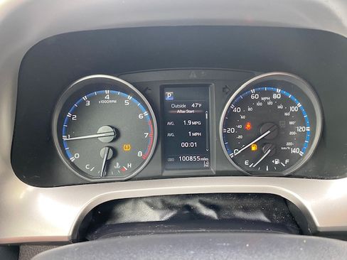 Used 2017 Toyota RAV4 LE image 11