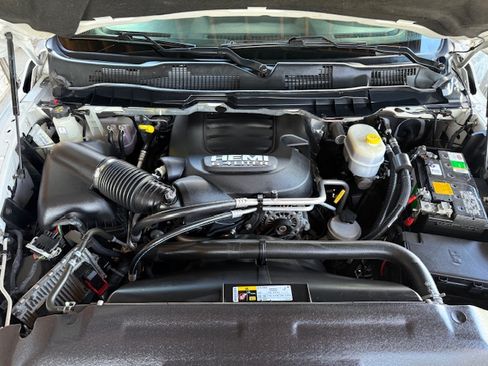 Used 2016 RAM 2500 4x4 Crew Cab ST image 21