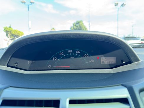 Used 2007 Toyota Yaris image 24