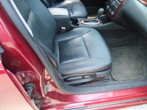 Used 2009 Chevrolet Impala LT w/ 1LT FWD image 6