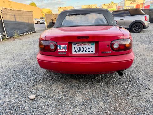 Used 1995 MAZDA MX-5 Miata Sport RWD image 9