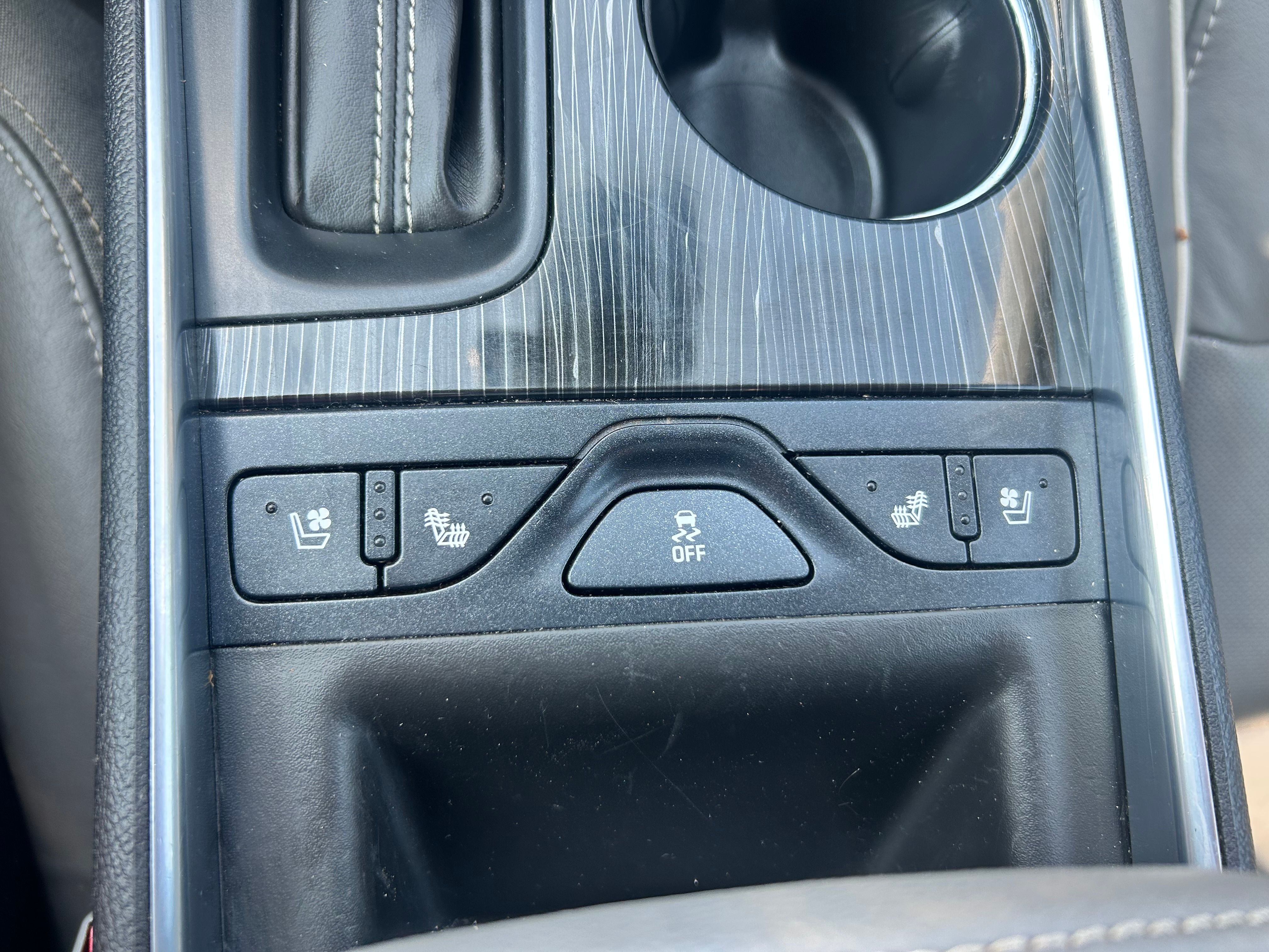 Used 2017 Chevrolet Impala Premier FWD image 17