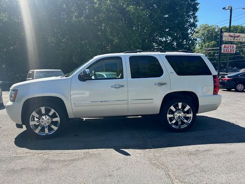 Used 2012 Chevrolet Tahoe 4WD LTZ image 2