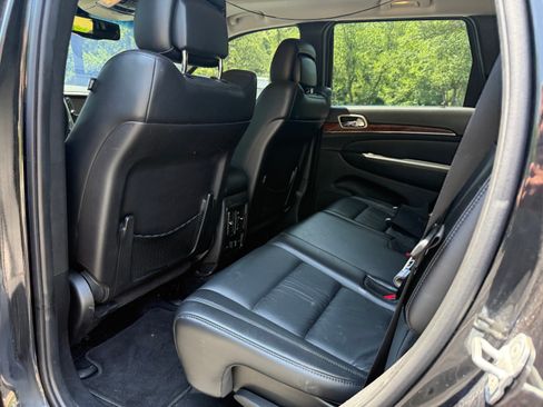 Used 2011 Jeep Grand Cherokee Limited image 3