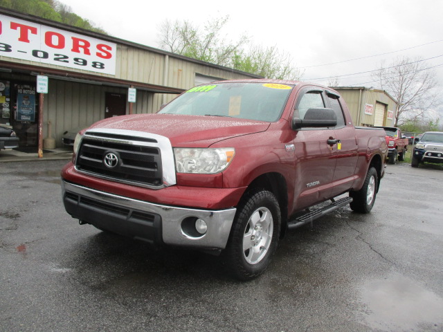 Used 2010 Toyota Tundra SR5 AWD/4WD image 2