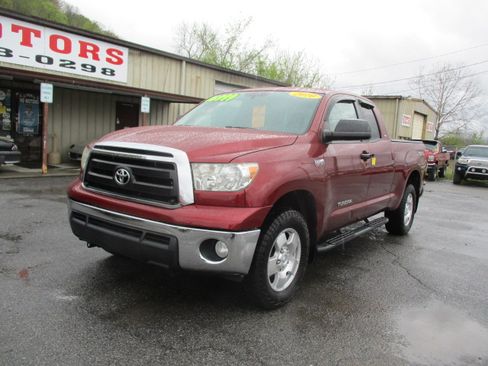 Used 2010 Toyota Tundra SR5 image 2