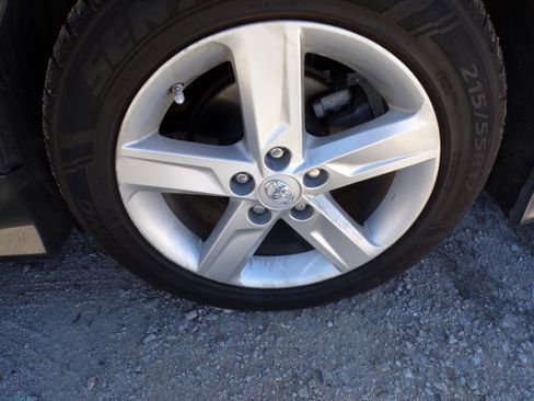 Used 2013 Toyota Camry SE image 8