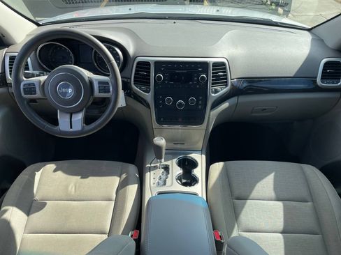 Used 2013 Jeep Grand Cherokee Laredo image 12