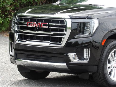 Used 2024 GMC Yukon XL 2WD SLT image 10