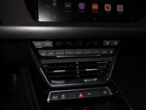 Used 2023 Audi e-tron GT Premium Plus image 23
