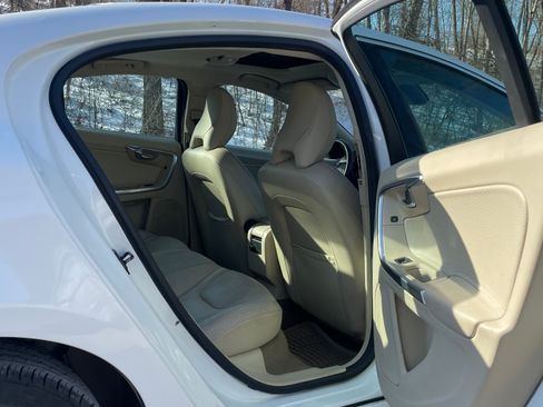 Used 2012 Volvo S60 T6 image 11