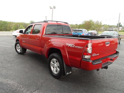 Used 2015 Toyota Tacoma 4x4 Double Cab w/ TRD Package image 7