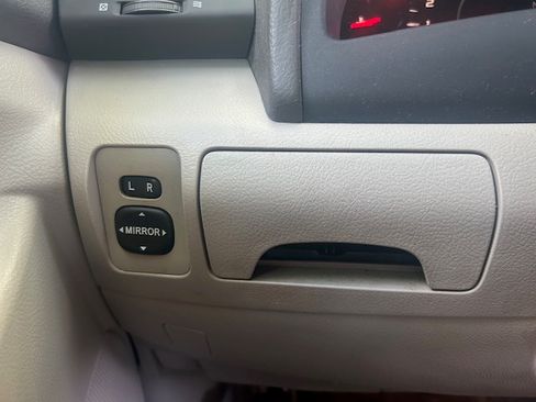 Used 2008 Toyota Camry FWD image 13
