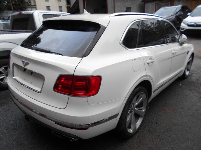 Used 2018 Bentley Bentayga Design Series AWD/4WD image 4