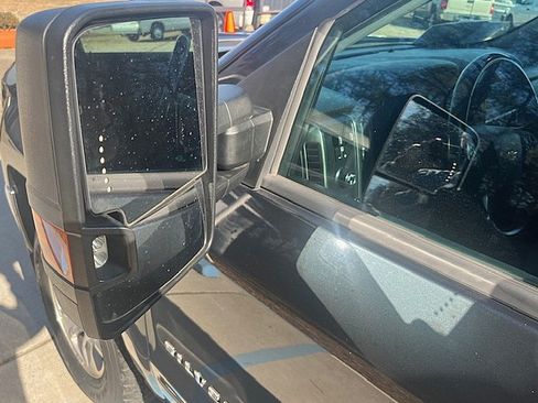 Used 2018 Chevrolet Silverado 1500 LT image 38