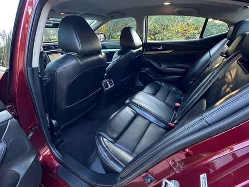 Used 2016 Nissan Maxima SR FWD image 6
