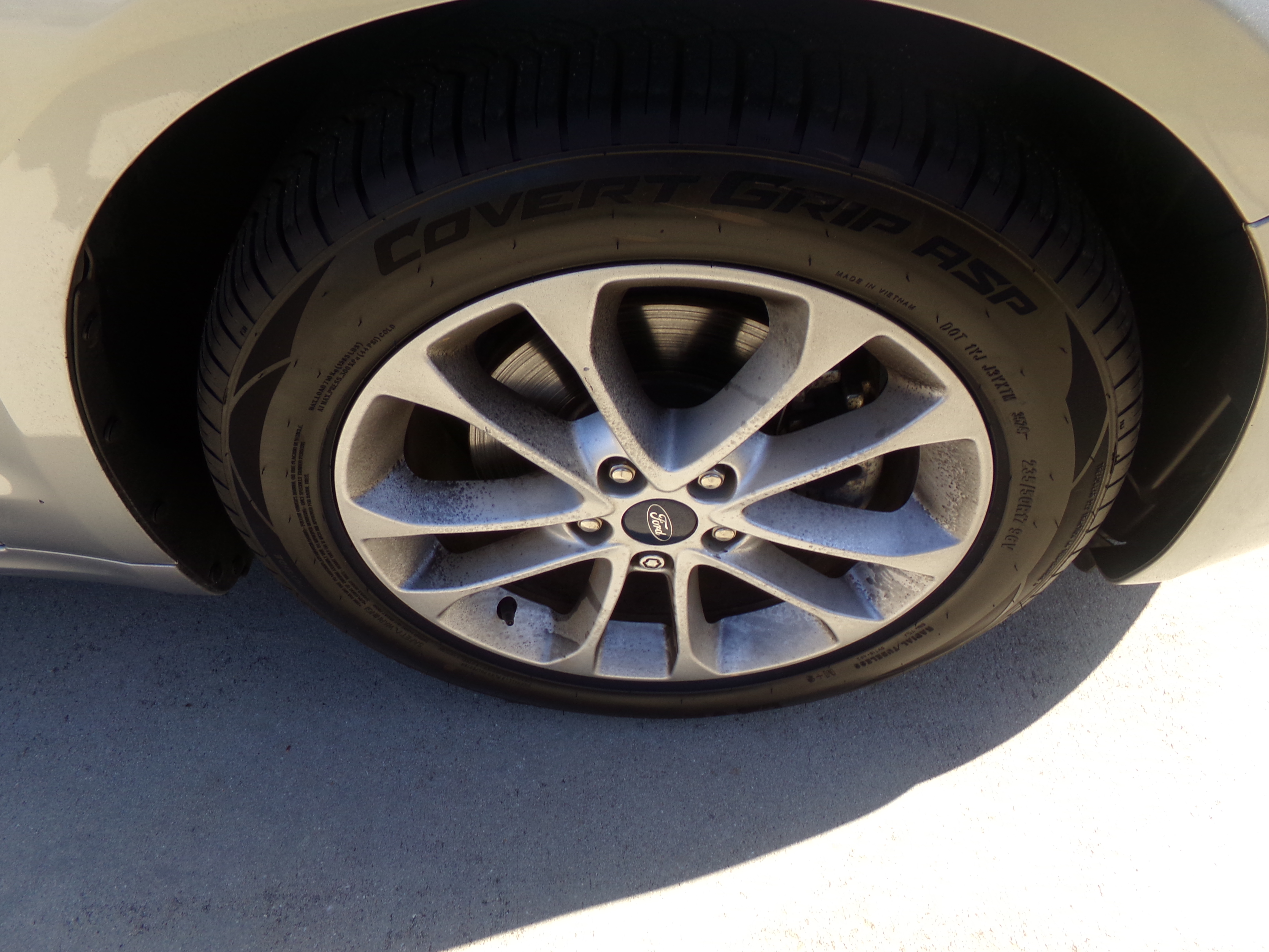 Used 2020 Ford Fusion SE FWD image 9