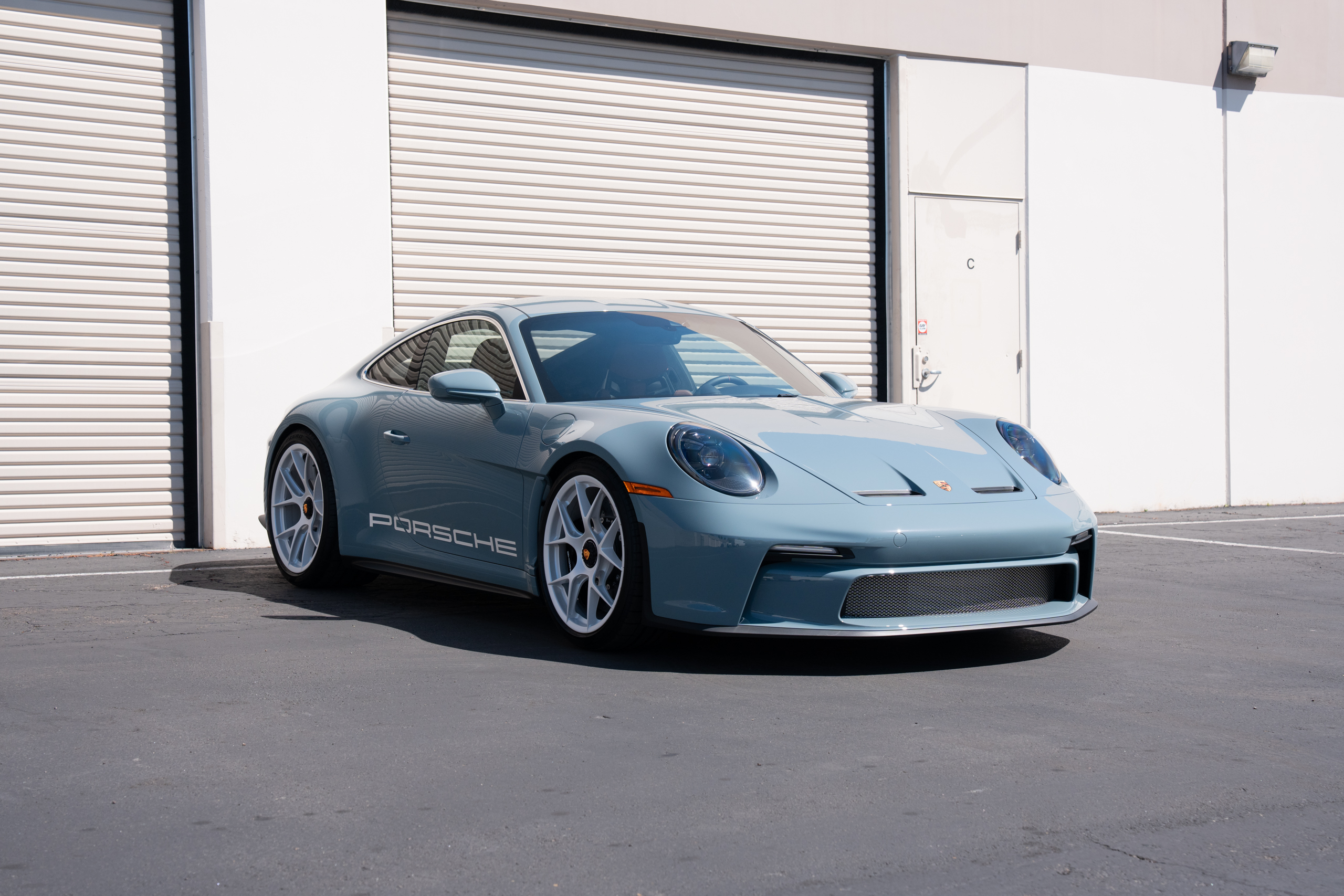 Used 2024 Porsche 911 S/T RWD image 9