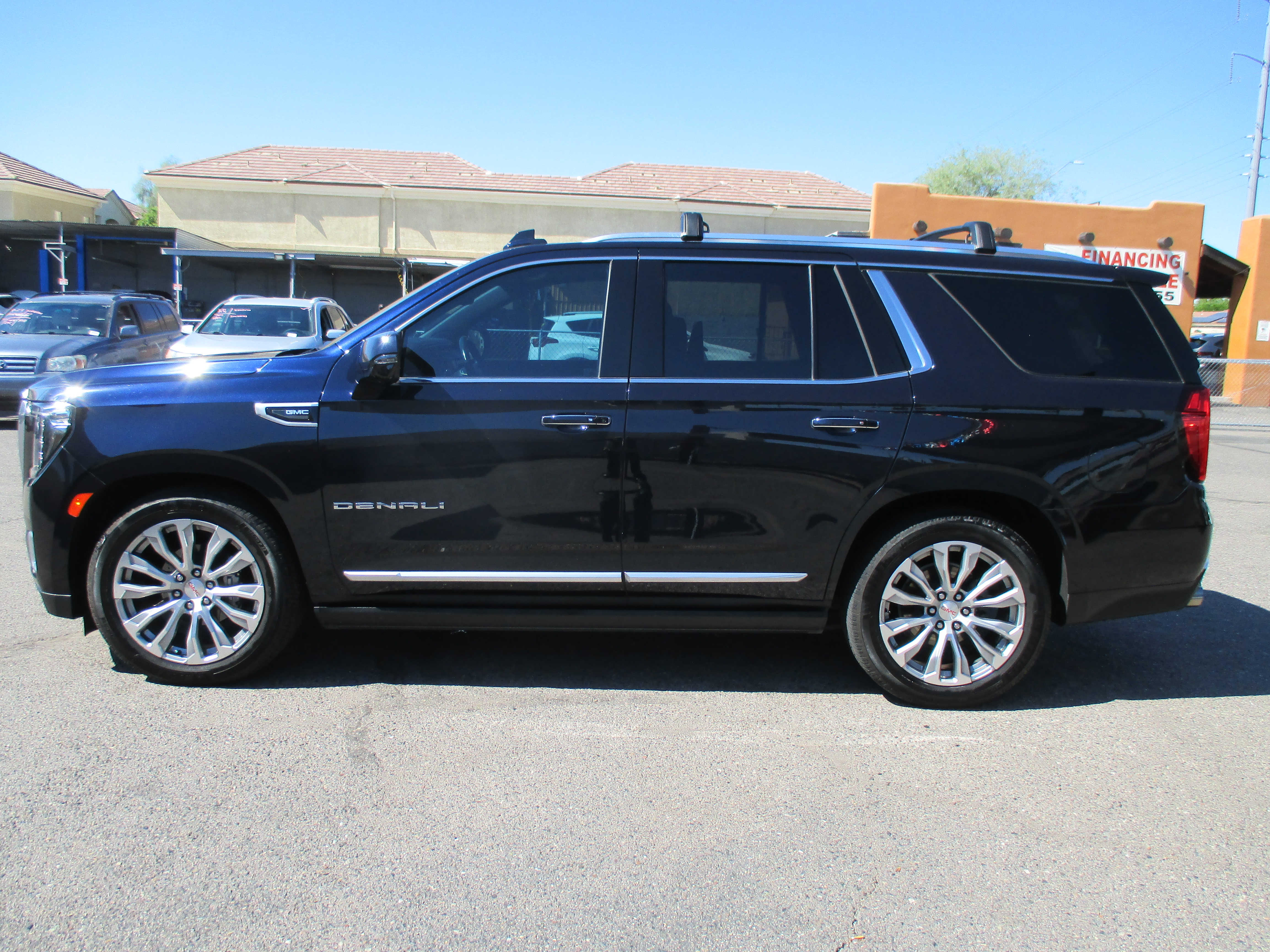 Used 2022 GMC Yukon 4WD Denali Ultimate image 2