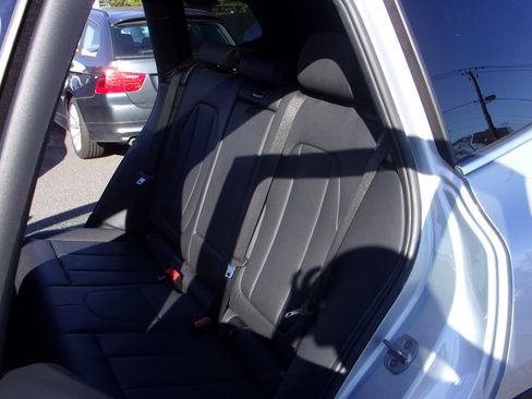 Used 2018 BMW X3 xDrive30i image 19