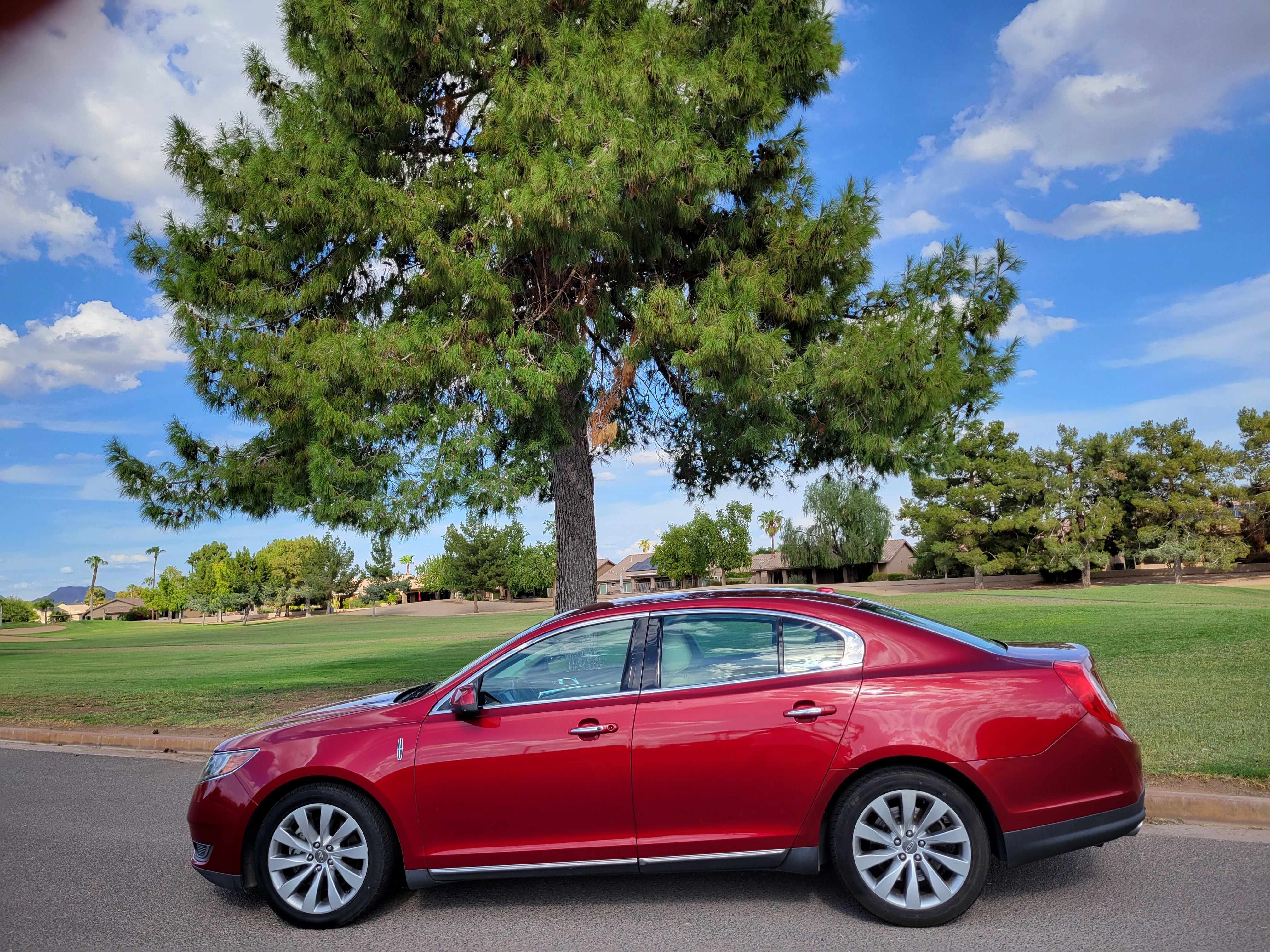 Used 2013 Lincoln MKS w/ Ultimate Package FWD image 1