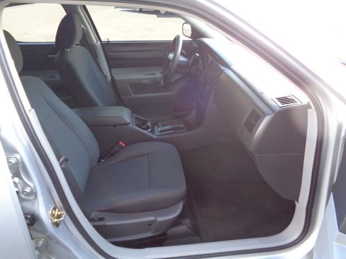 Used 2006 Dodge Charger UNAVAIL RWD image 7