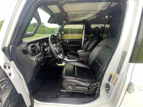 Used 2021 Jeep Gladiator High Altitude AWD/4WD image 10