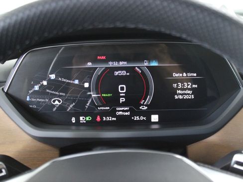 Used 2023 Audi e-tron GT Premium Plus image 33
