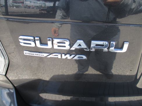Used 2017 Subaru Forester 2.5i Limited AWD/4WD image 12