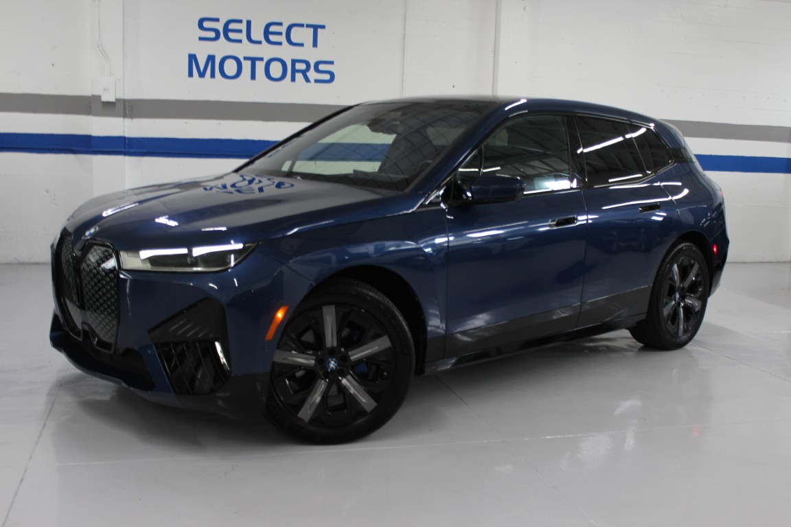 Used 2024 BMW iX xDrive50 AWD/4WD image 2