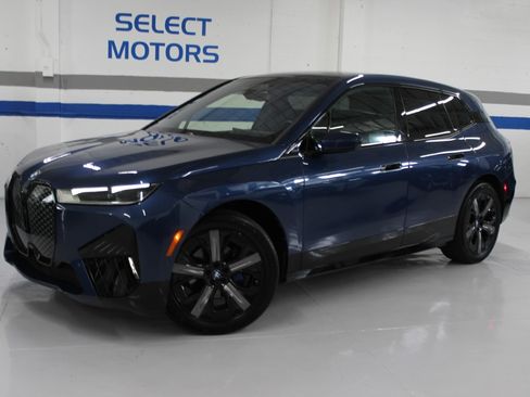 Used 2024 BMW iX xDrive50 AWD/4WD image 2