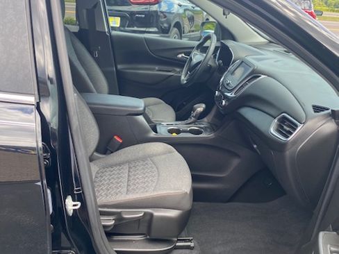 Used 2023 Chevrolet Equinox LT image 18