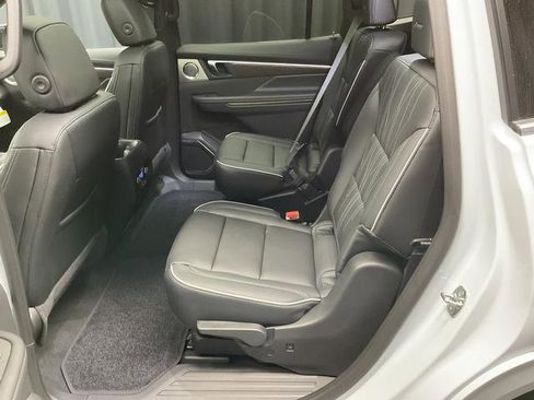 New 2026 Buick Enclave Avenir image 8