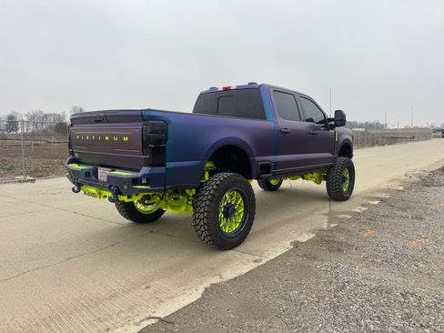 Used 2025 Ford F350 Platinum image 9