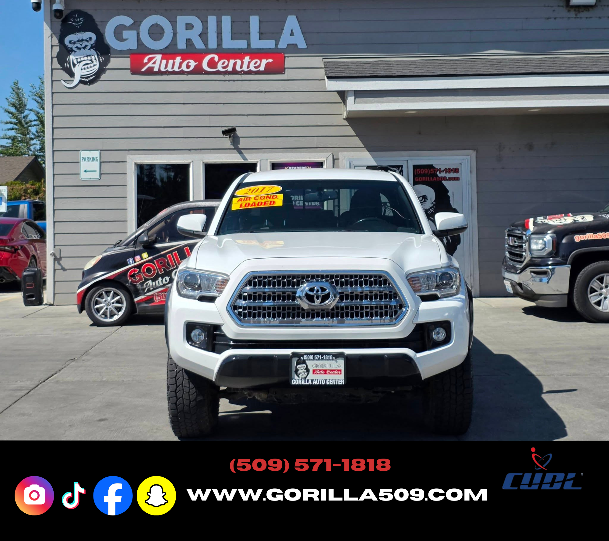 Used 2017 Toyota Tacoma TRD Off-Road AWD/4WD image 2