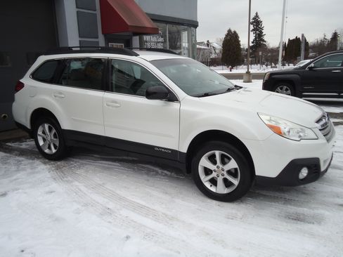 Used 2014 Subaru Outback 2.5i image 4