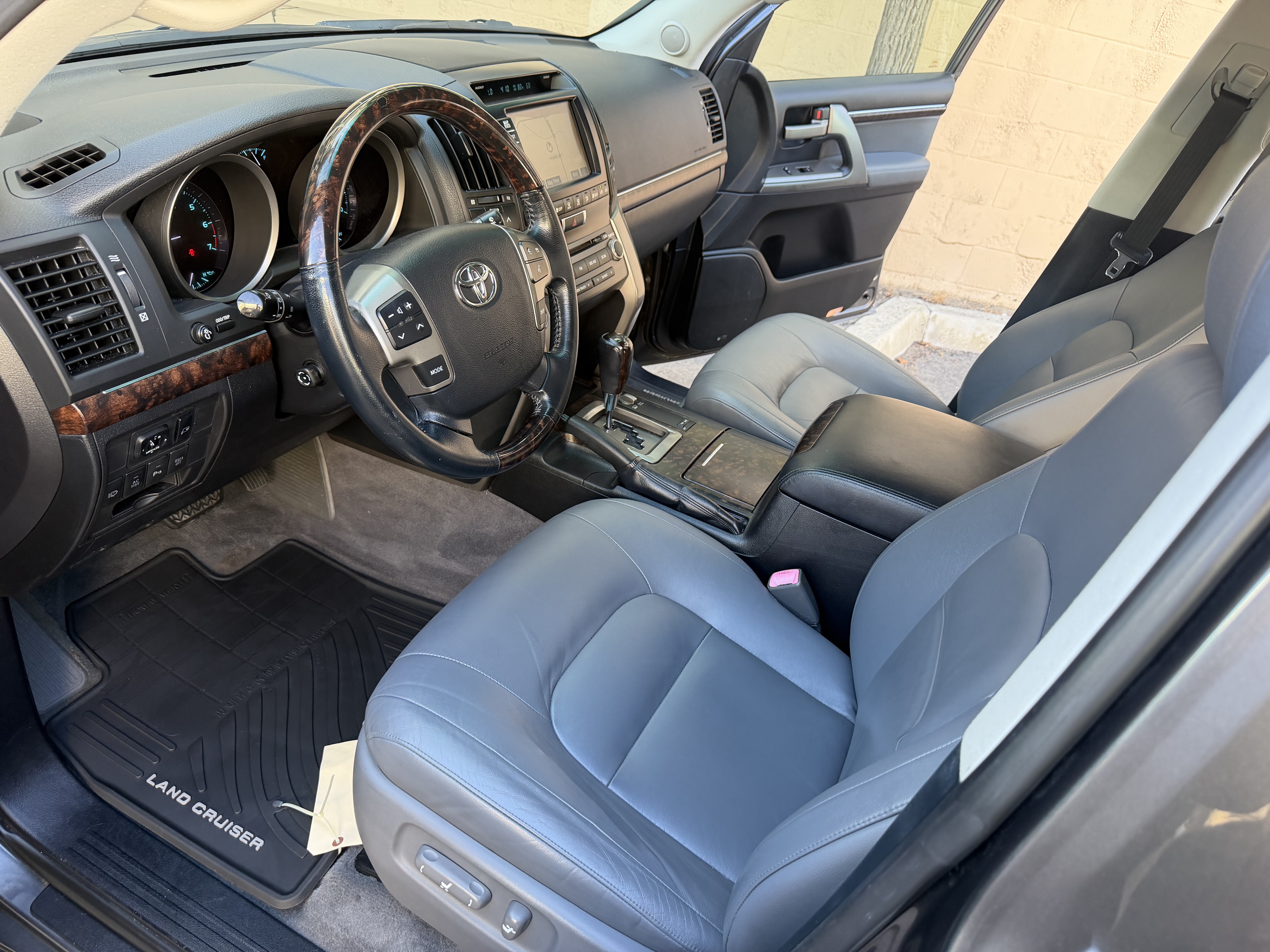 Used 2008 Toyota Land Cruiser UNAVAIL AWD/4WD image 27