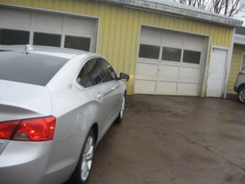 Used 2018 Chevrolet Impala LT image 4