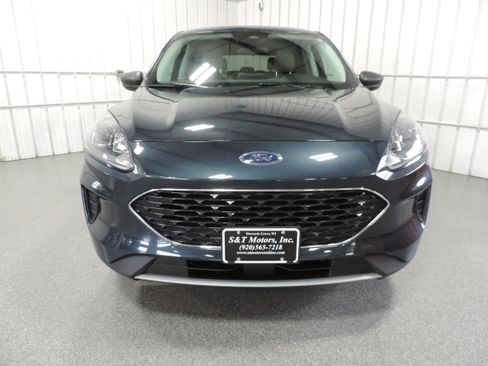 Used 2022 Ford Escape SE image 2