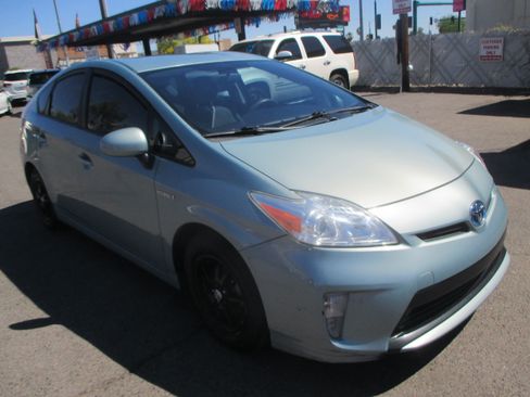 Used 2012 Toyota Prius Two image 16