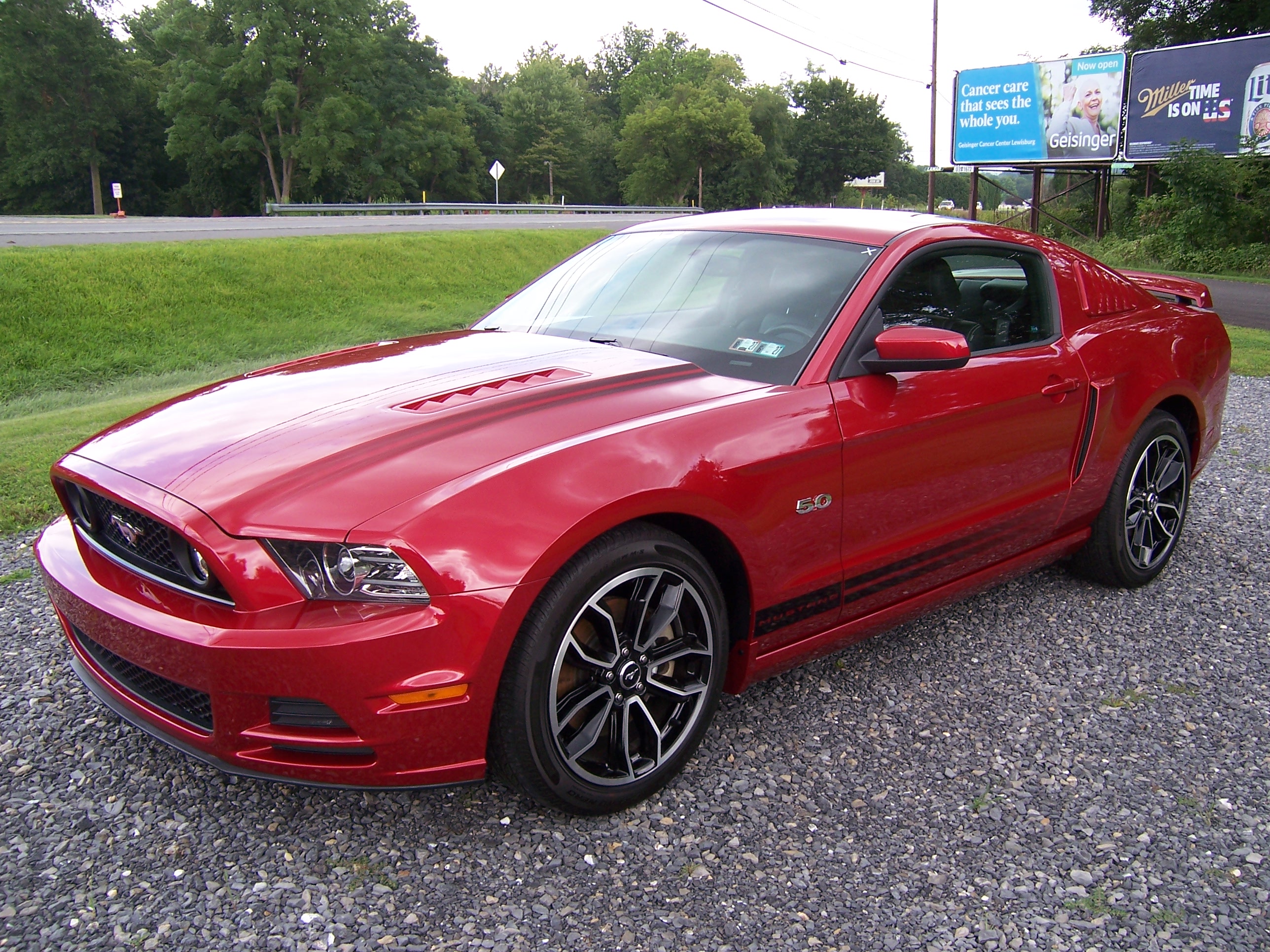 Used 2013 Ford Mustang GT Premium RWD image 1