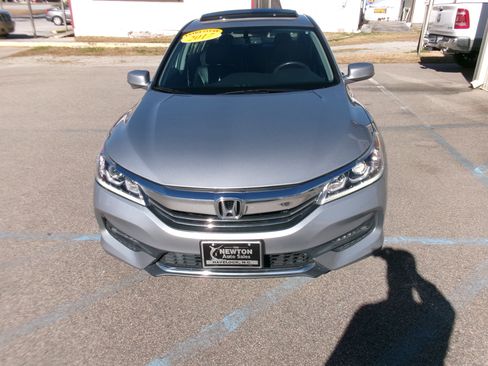 Used 2017 Honda Accord EX-L image 22