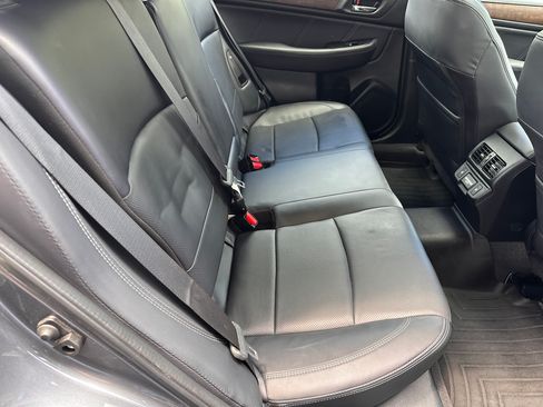 Used 2018 Subaru Outback 2.5i Limited AWD/4WD image 15