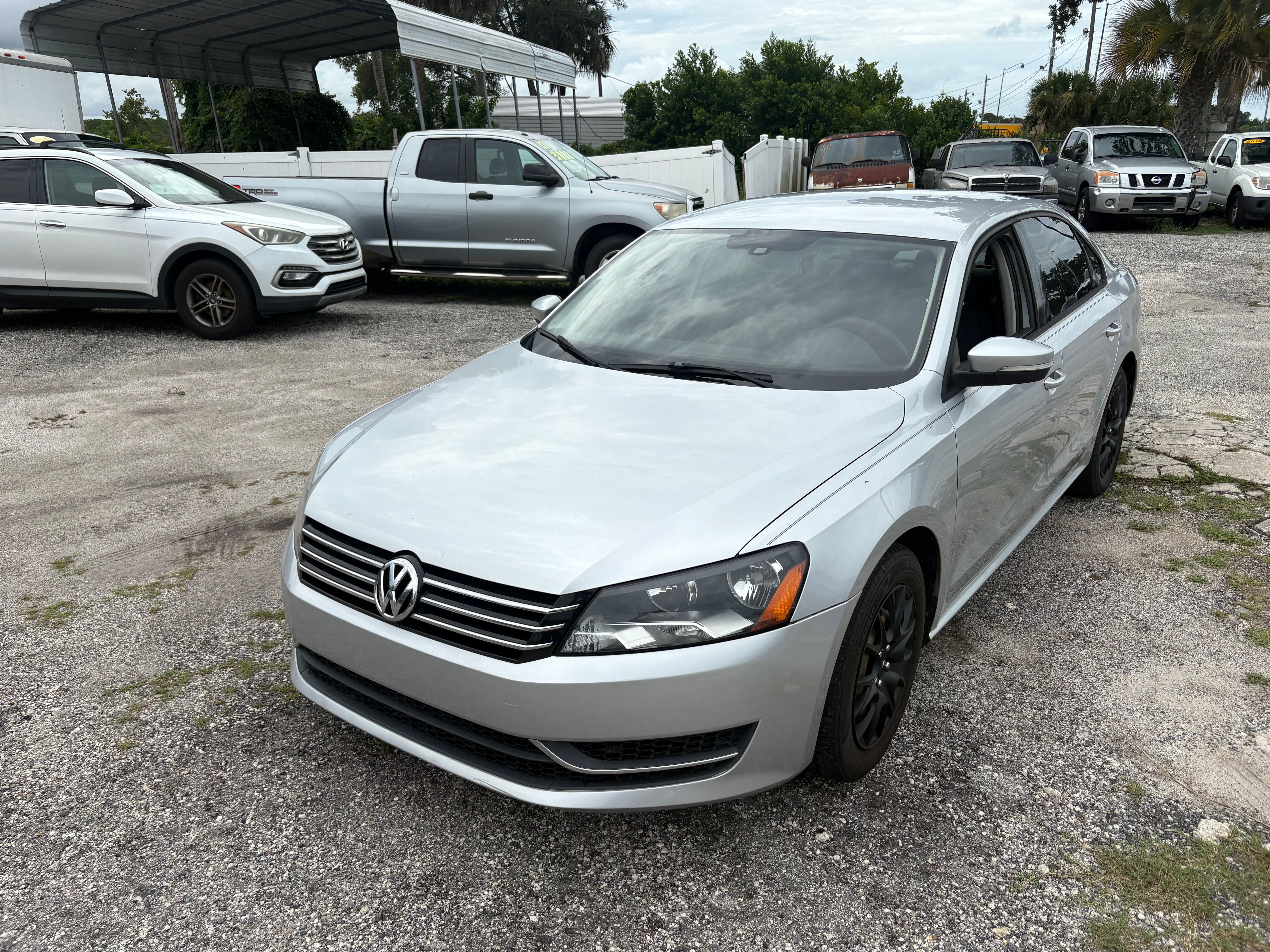 Used 2015 Volkswagen Passat 1.8T FWD image 1