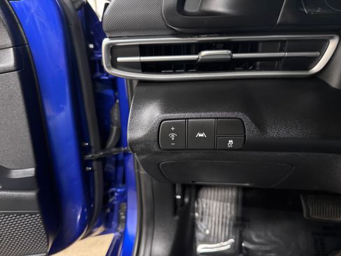 Used 2023 Hyundai Elantra SEL image 7