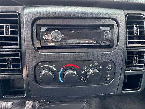 Used 2004 Dodge Dakota 2WD Quad Cab Sport image 11