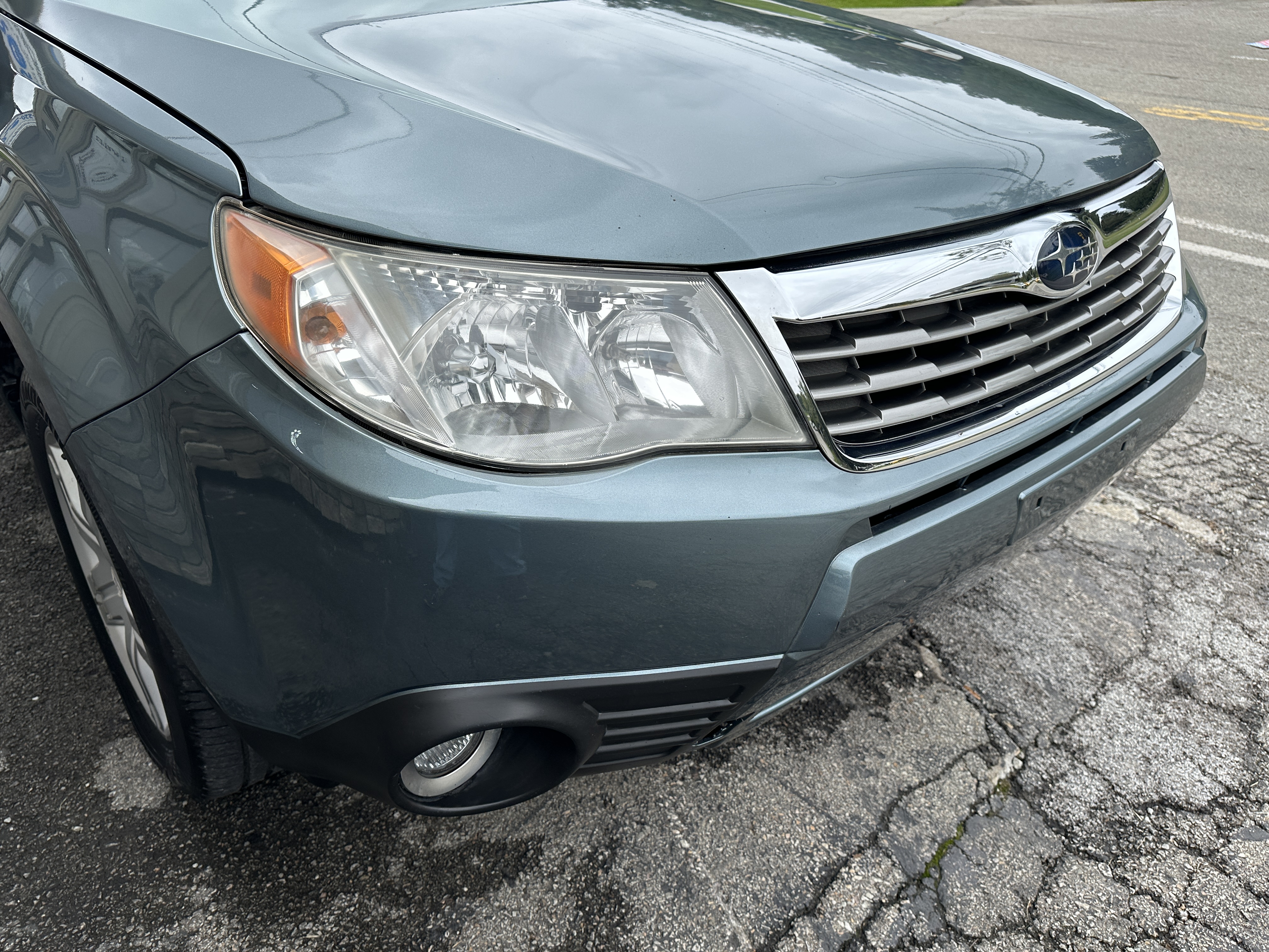 Used 2010 Subaru Forester 2.5X Limited AWD/4WD image 11