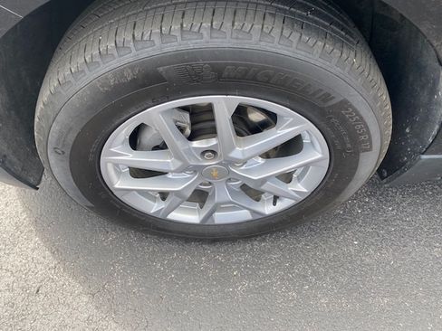 Used 2023 Chevrolet Equinox LT image 16