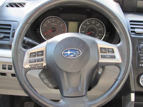 Used 2015 Subaru Forester 2.5i AWD/4WD image 22
