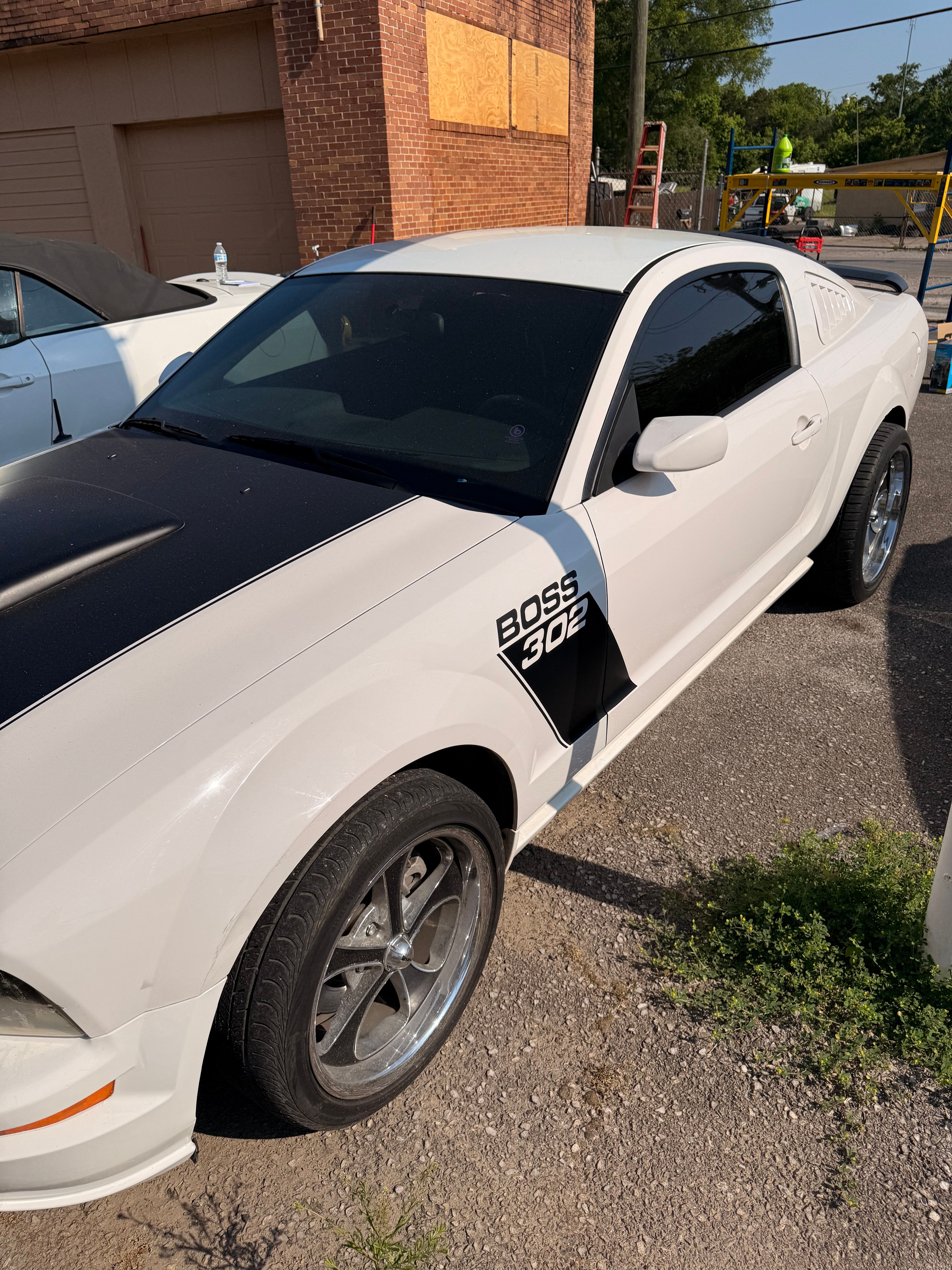 Used 2005 Ford Mustang GT RWD image 2